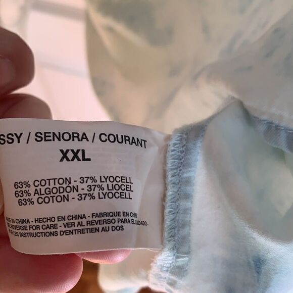 Bandolino acid wash button down jean top - Picture 3 of 6